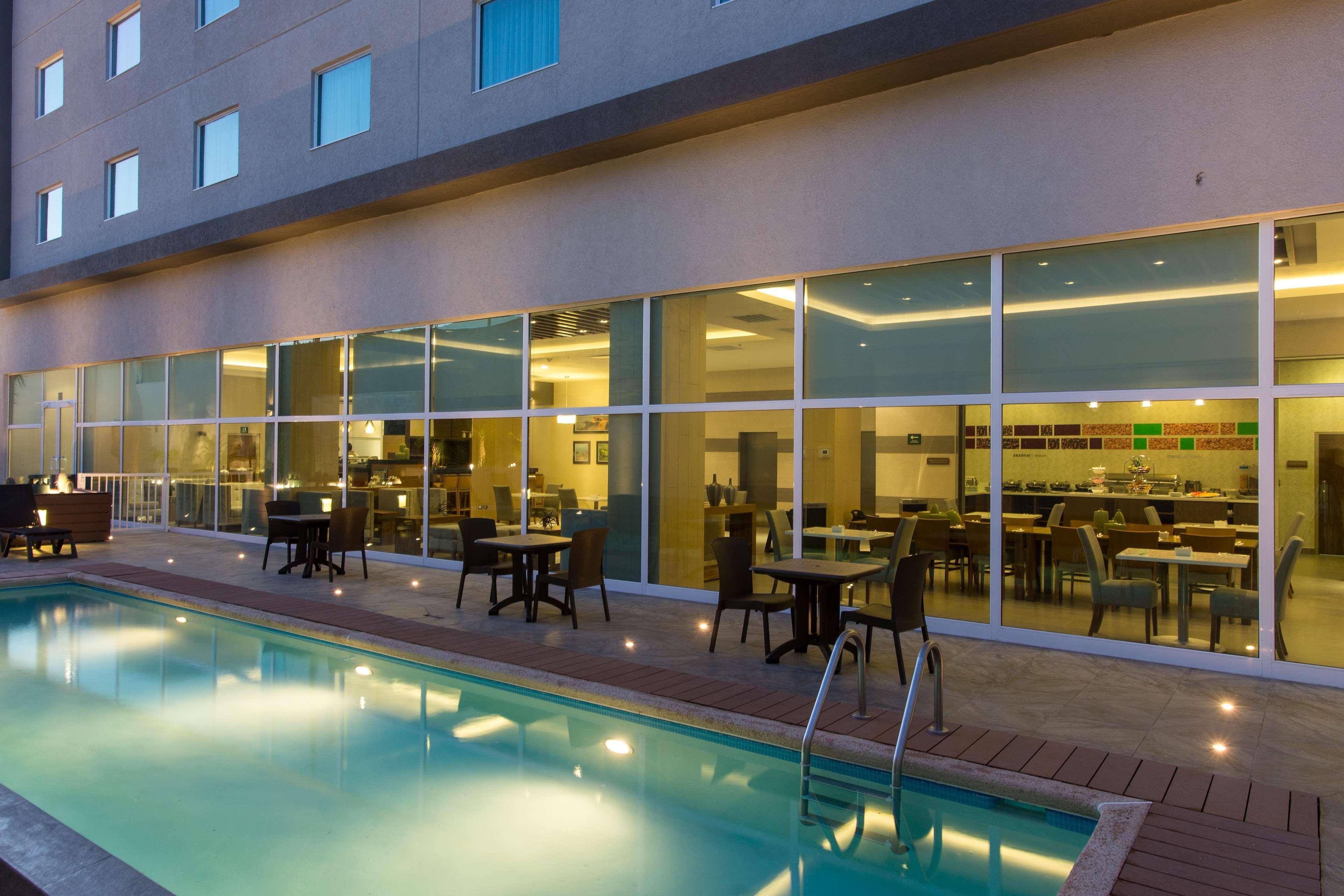 Hampton Inn By Hilton Hermosillo Ngoại thất bức ảnh